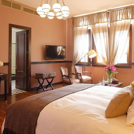 Hotel Boutique Castillo Rojo Santiago du Chili Extérieur photo