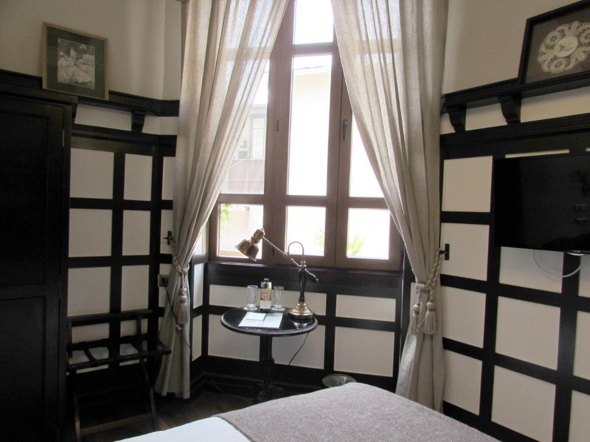 Hotel Boutique Castillo Rojo Santiago du Chili Extérieur photo